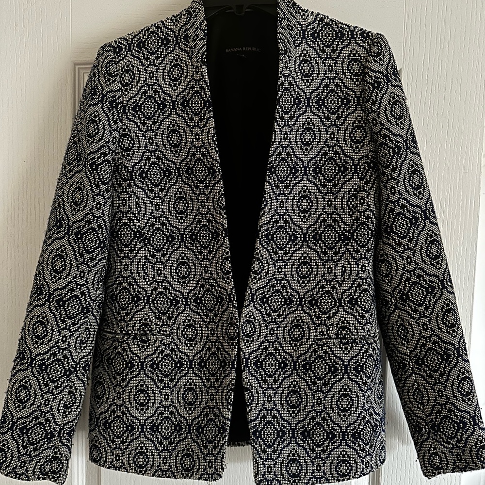 Gorgeous and super cute Banana Republic jacket